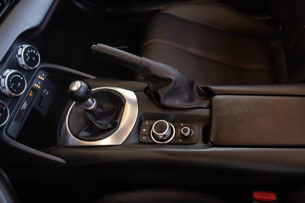 Mazda-MX-5-20-Skyactiv-G160-Revolution-TOP-I-ELOOP-52