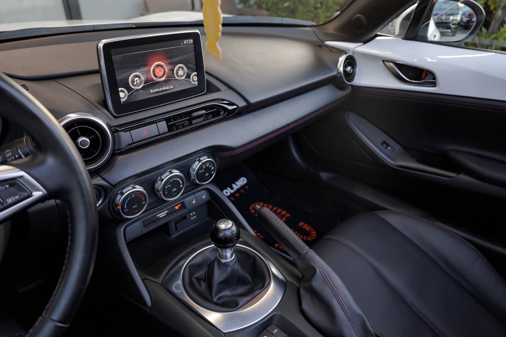 Mazda-MX-5-20-Skyactiv-G160-Revolution-31