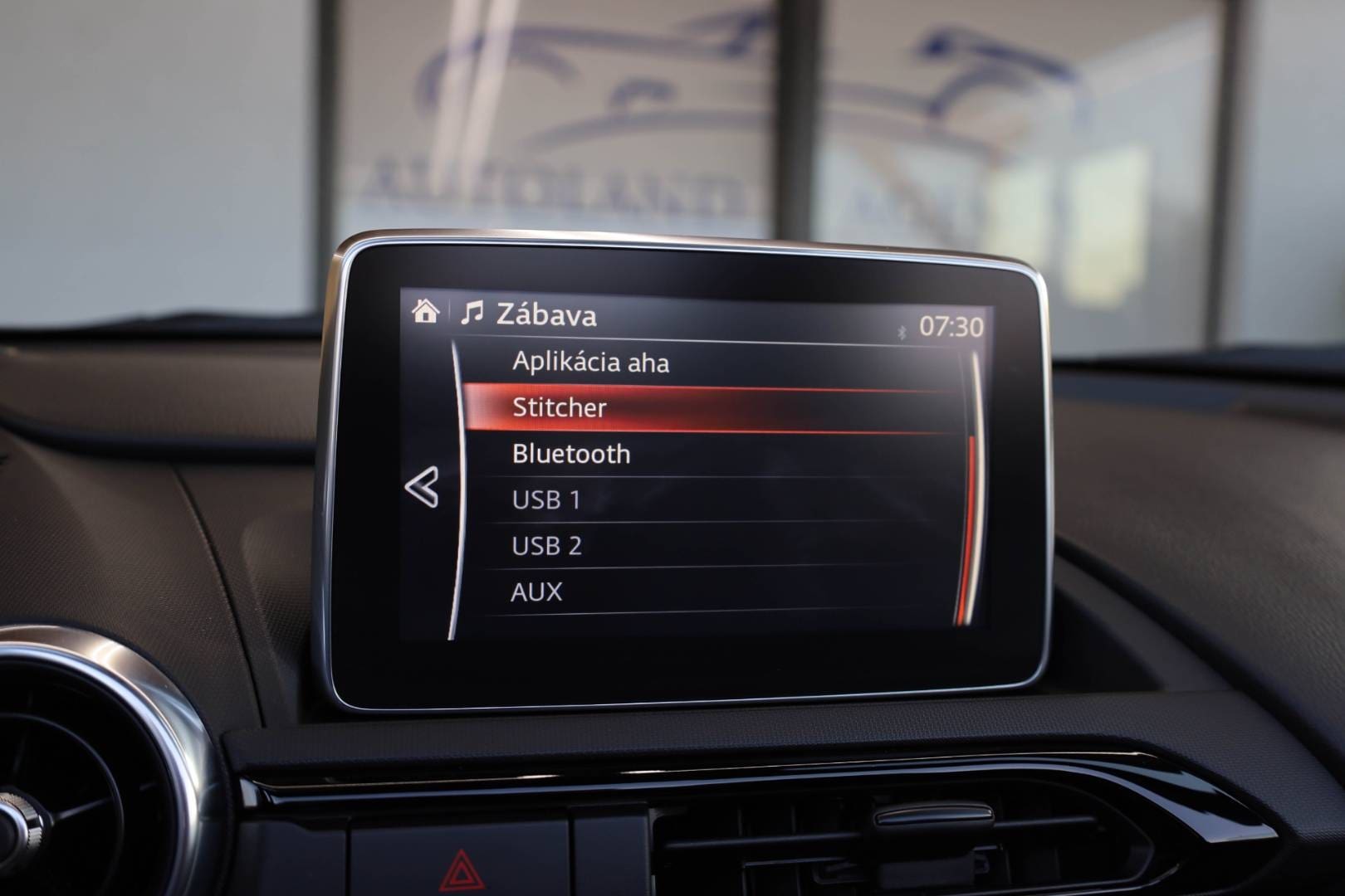 Mazda-MX-5-20-Skyactiv-G160-Revolution-39