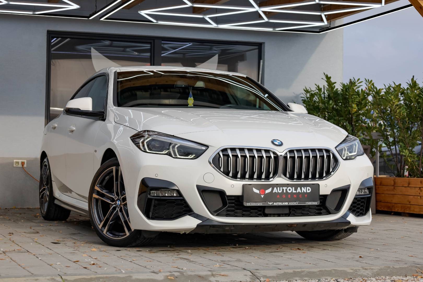 BMW-Rad-2-Gran-Coupe-218i-AT-103kW-A7-4d-M-Paket-4