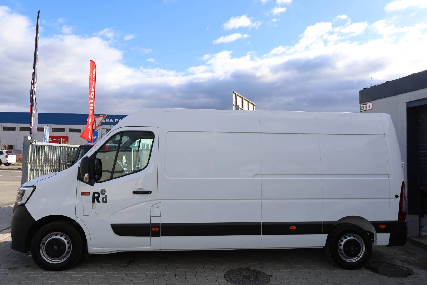 Renault-Master-23-dCi-150-L3H2-Edition-Red-7