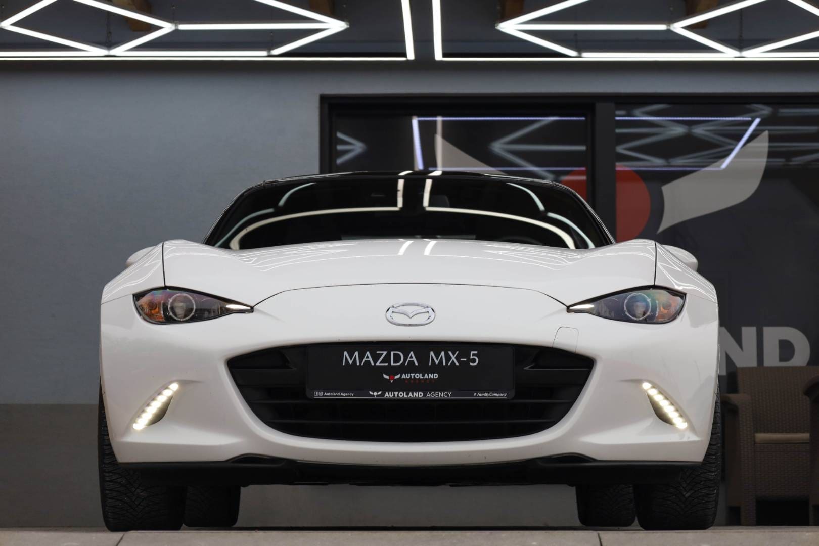 Mazda-MX-5-20-Skyactiv-G160-Revolution-3