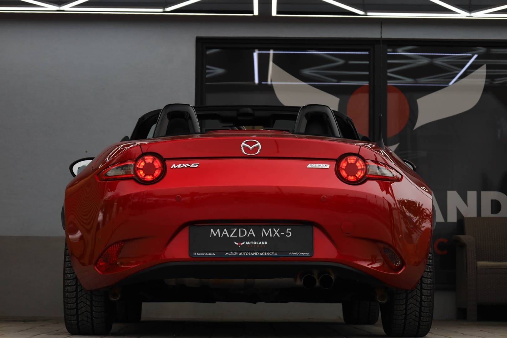 Mazda-MX-5-20-Skyactiv-G160-Revolution-TOP-I-ELOOP-10