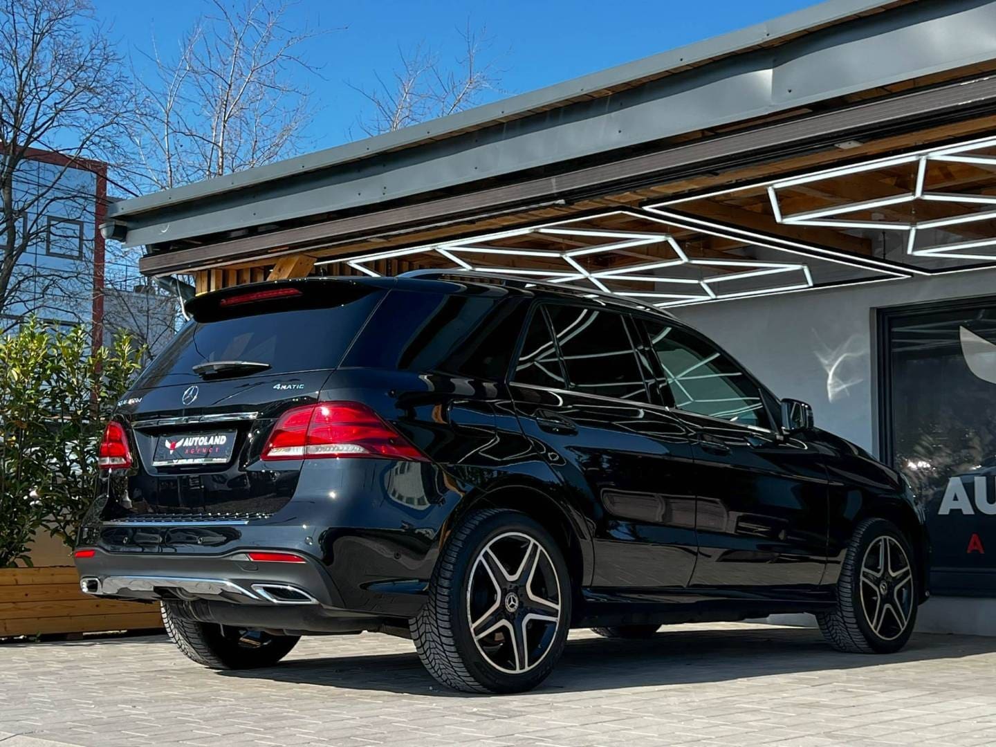 Mercedes-Benz-GLE-SUV-350d-AMG-Line-4Matic-AT-8