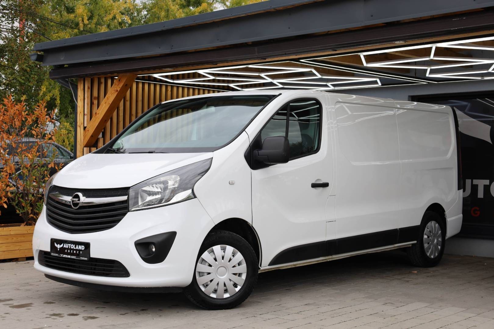 Opel-Vivaro-Van-16-BiTurbo-CDTI-125-L2H1-SS-29-Business-1