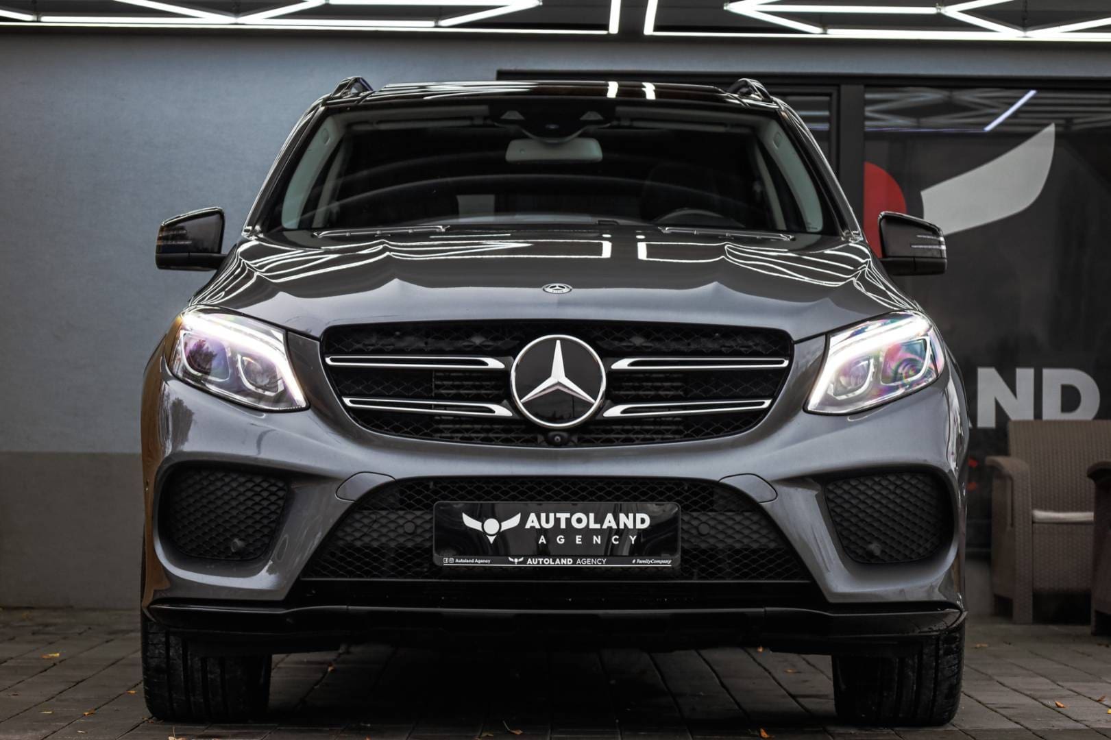 Mercedes-Benz-GLE-SUV-350d-4matic-AT-3