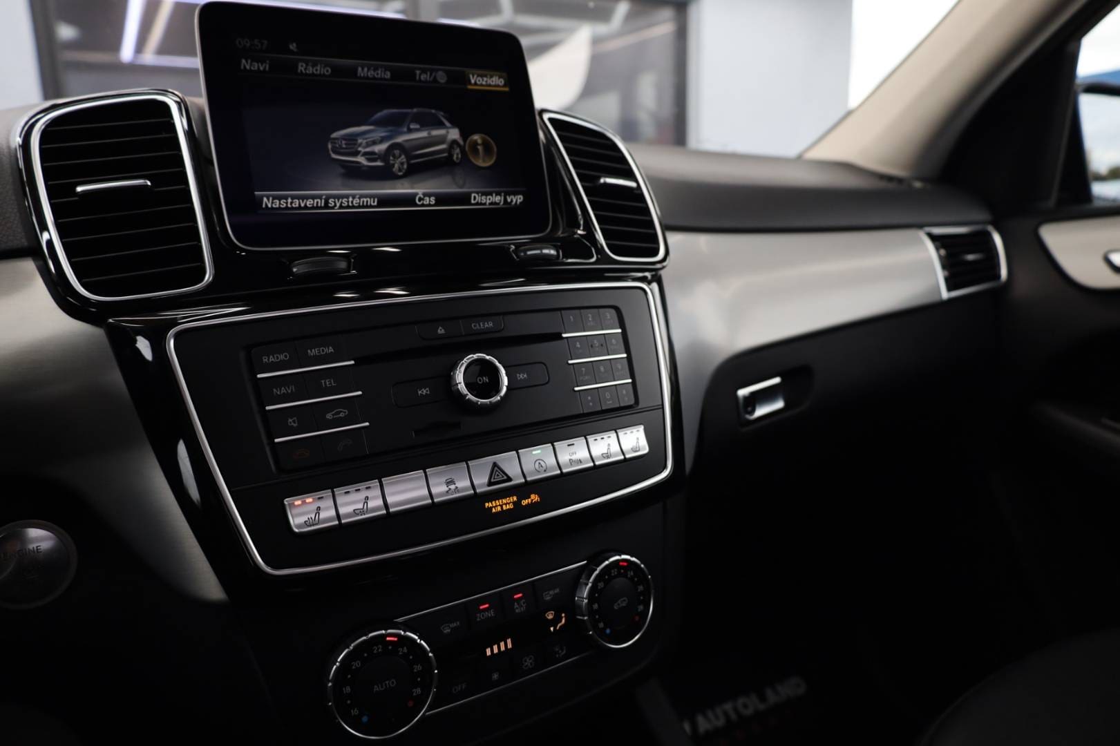 Mercedes-Benz-GLE-SUV-350d-4matic-AT-34