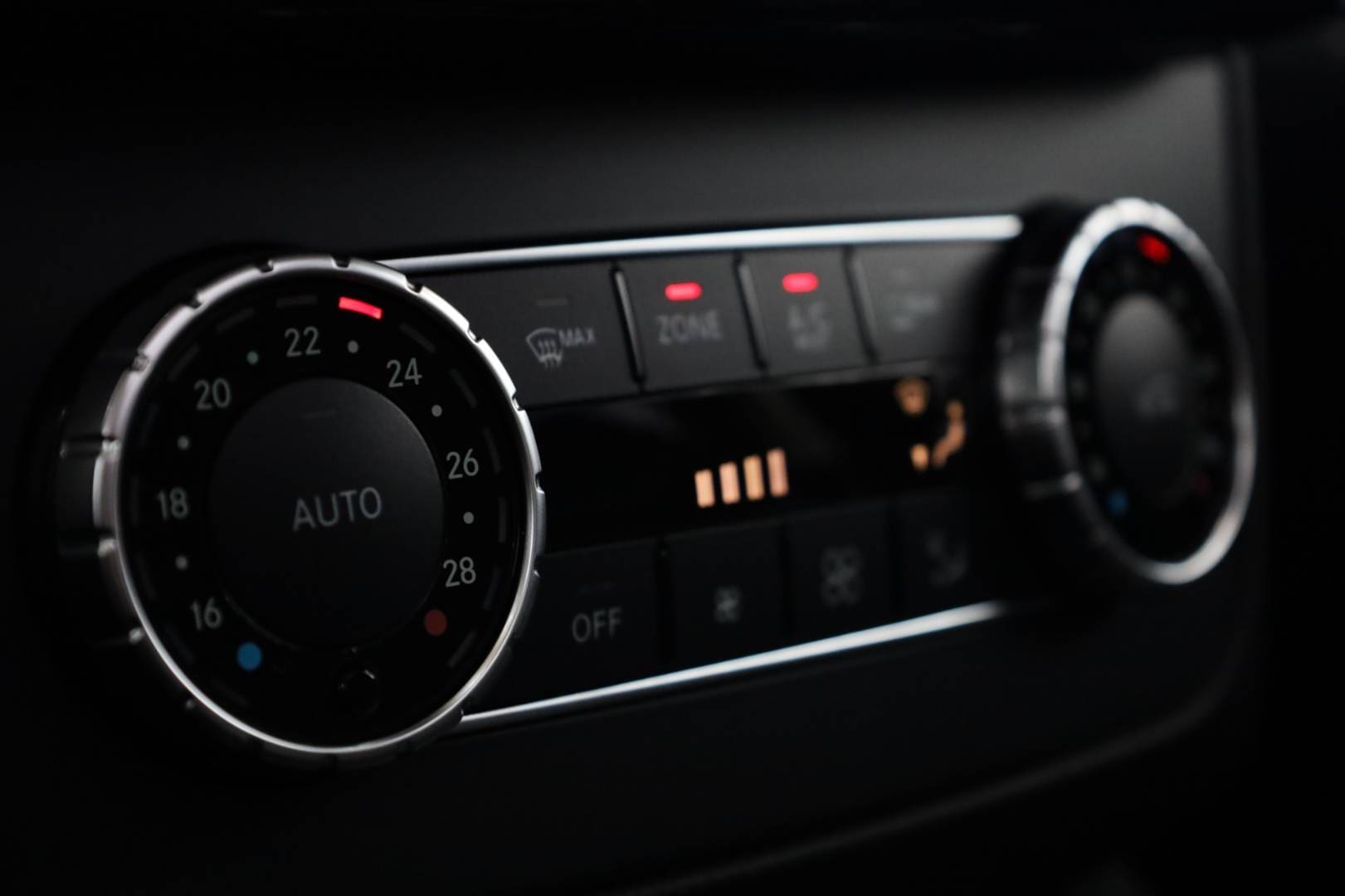 Mercedes-Benz-GLE-SUV-350d-4matic-AT-43