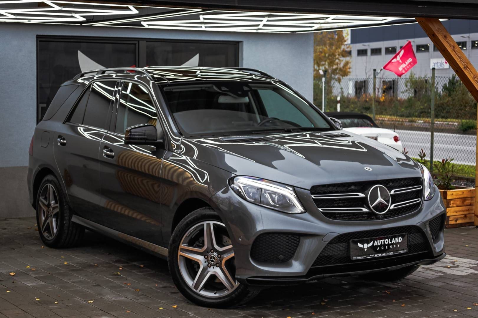 Mercedes-Benz-GLE-SUV-350d-4matic-AT-6