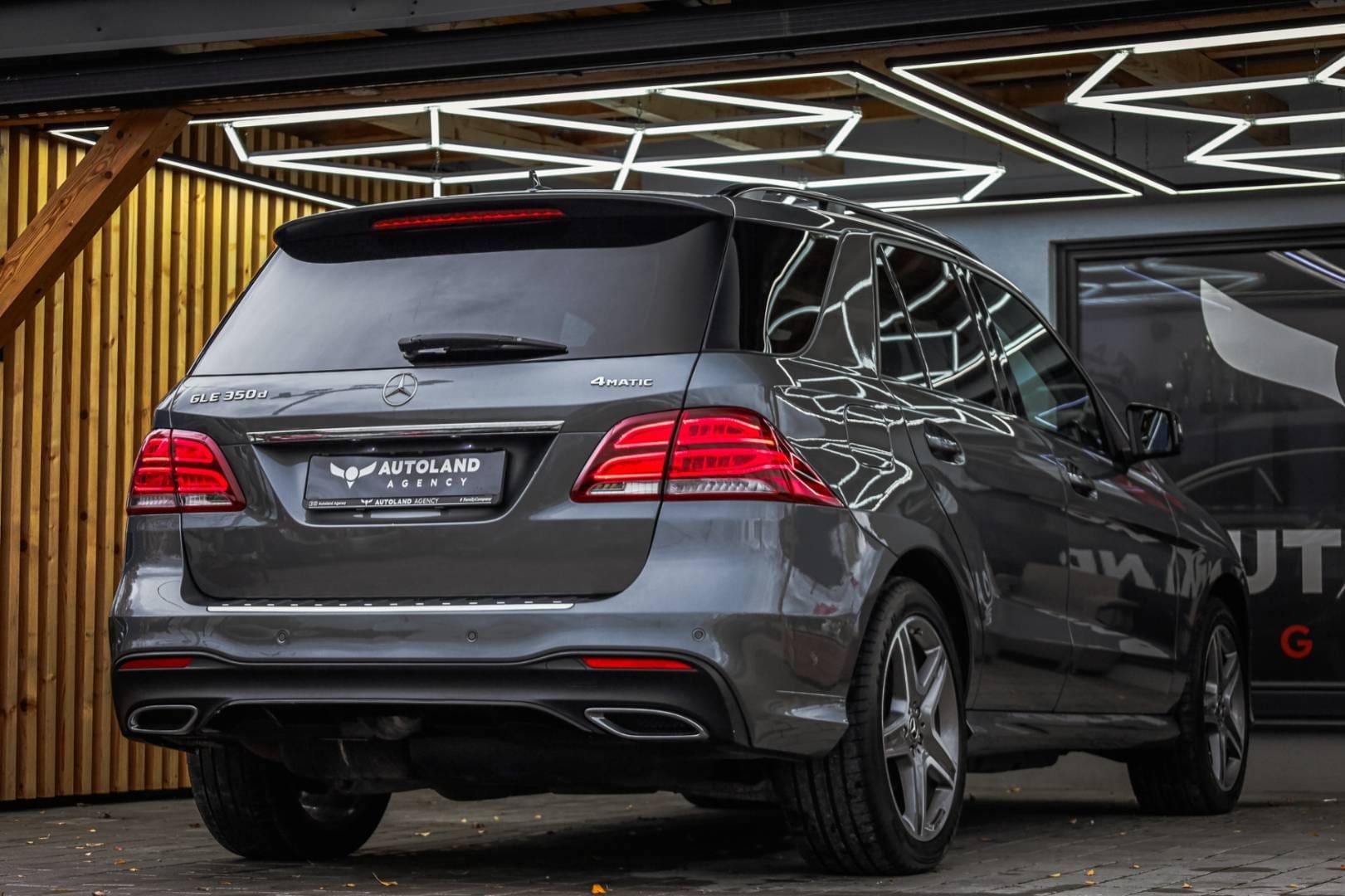Mercedes-Benz-GLE-SUV-350d-4matic-AT-7