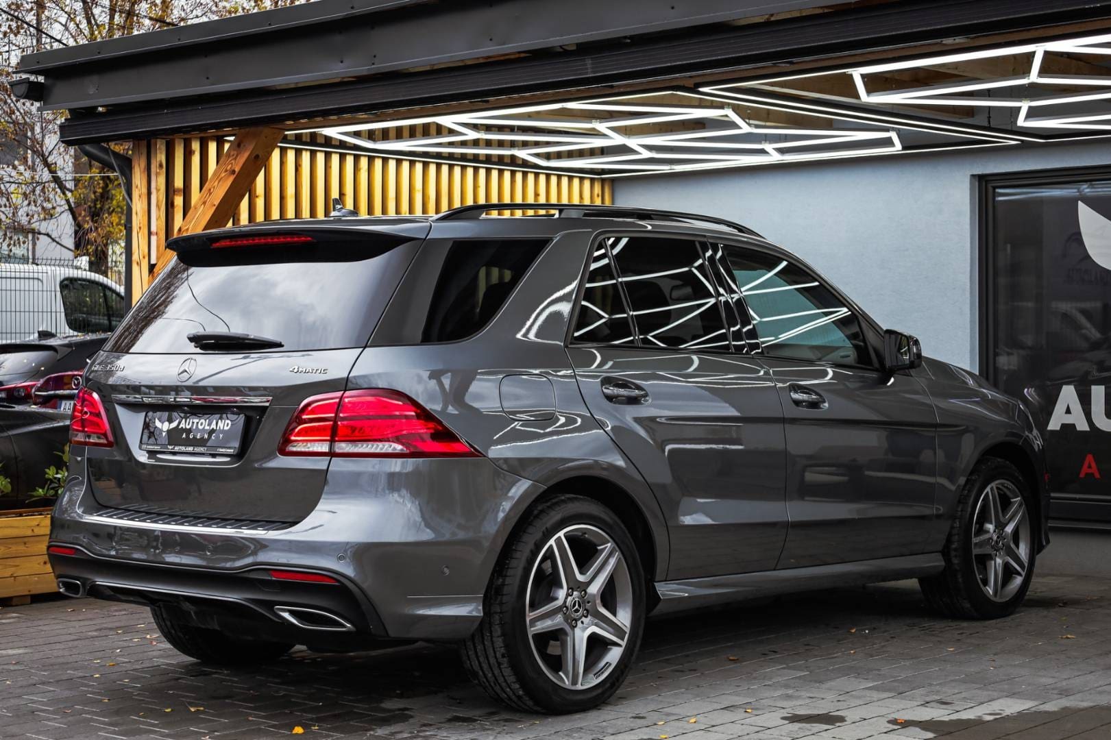 Mercedes-Benz-GLE-SUV-350d-4matic-AT-8