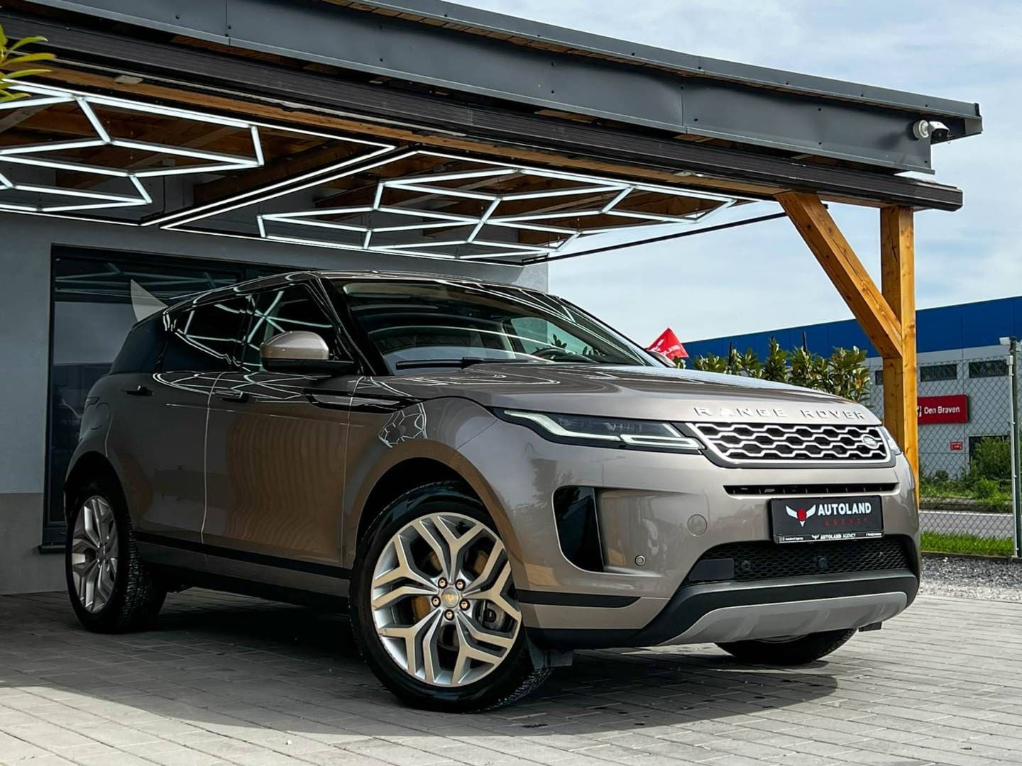 Land-Rover-Range-Rover-Evoque-20D-I4-D165-MHEV-SE-AWD-AT-5