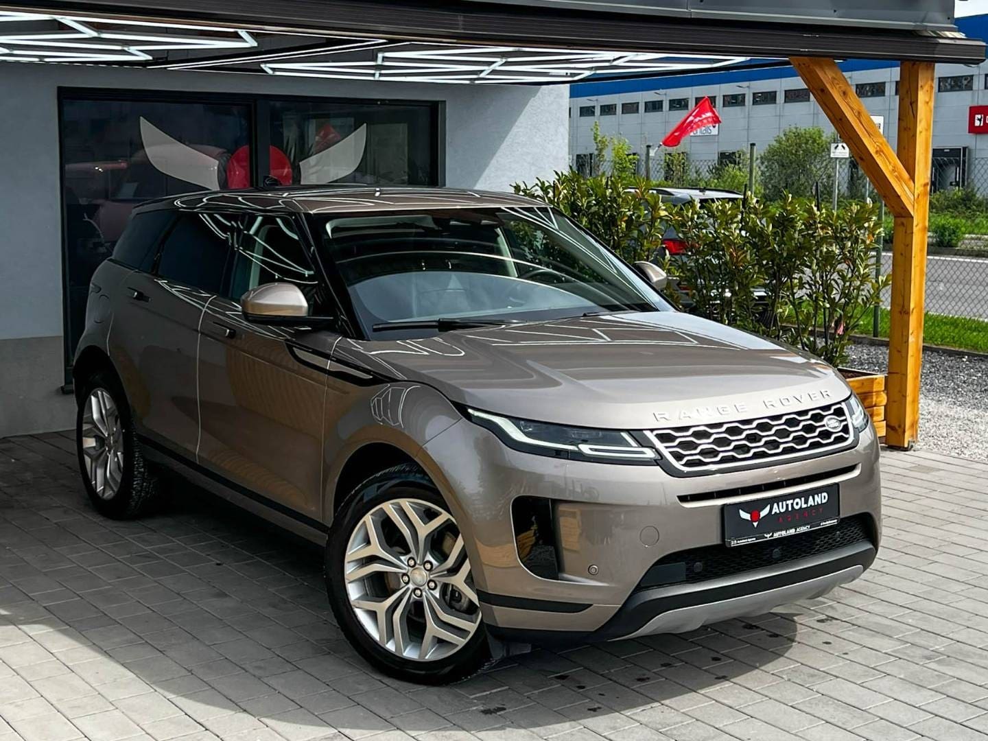 Land-Rover-Range-Rover-Evoque-20D-I4-D165-MHEV-SE-AWD-AT-6