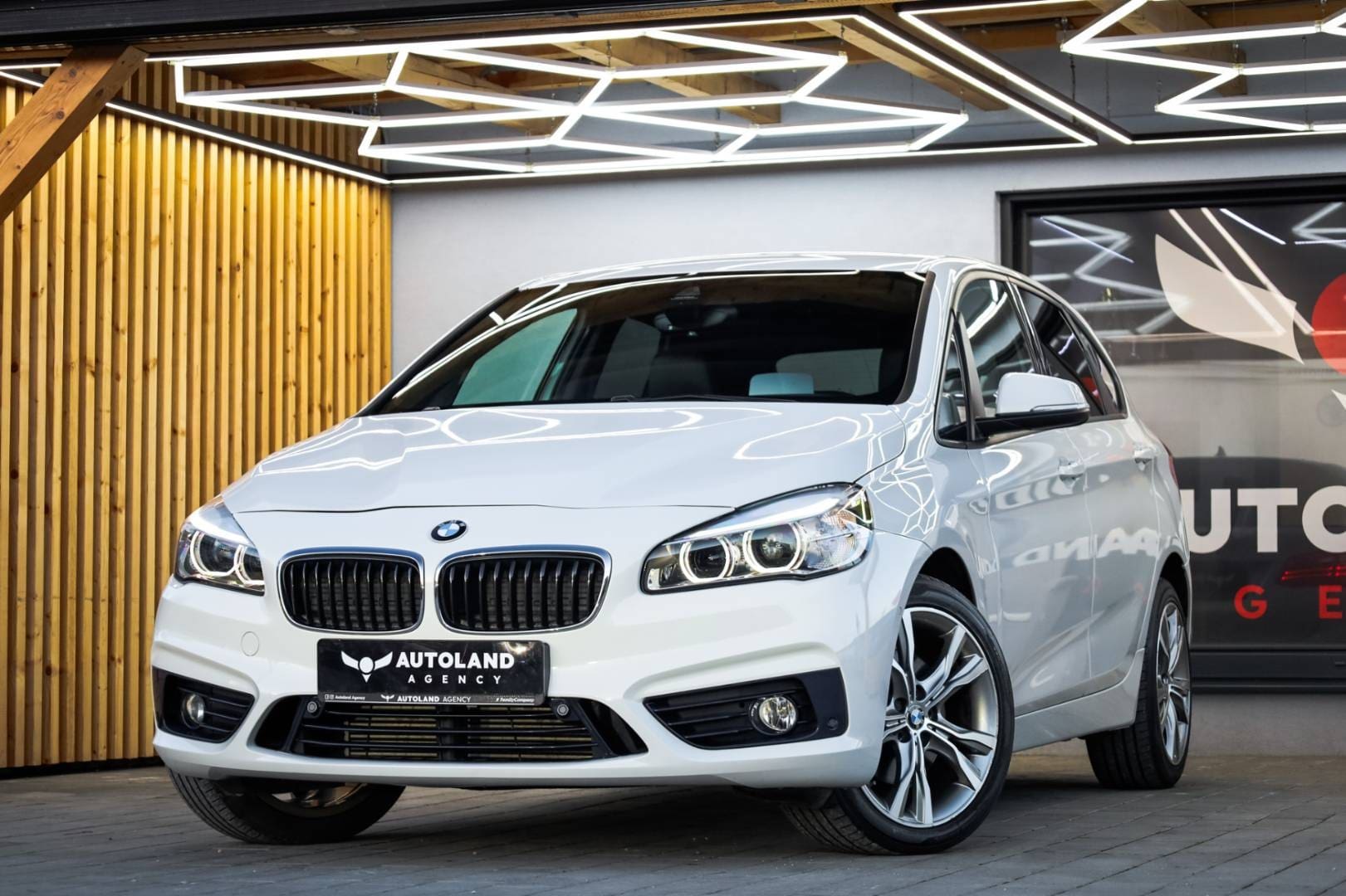 BMW-Rad-2-Active-Tourer-2-220i-M-Sport-AT