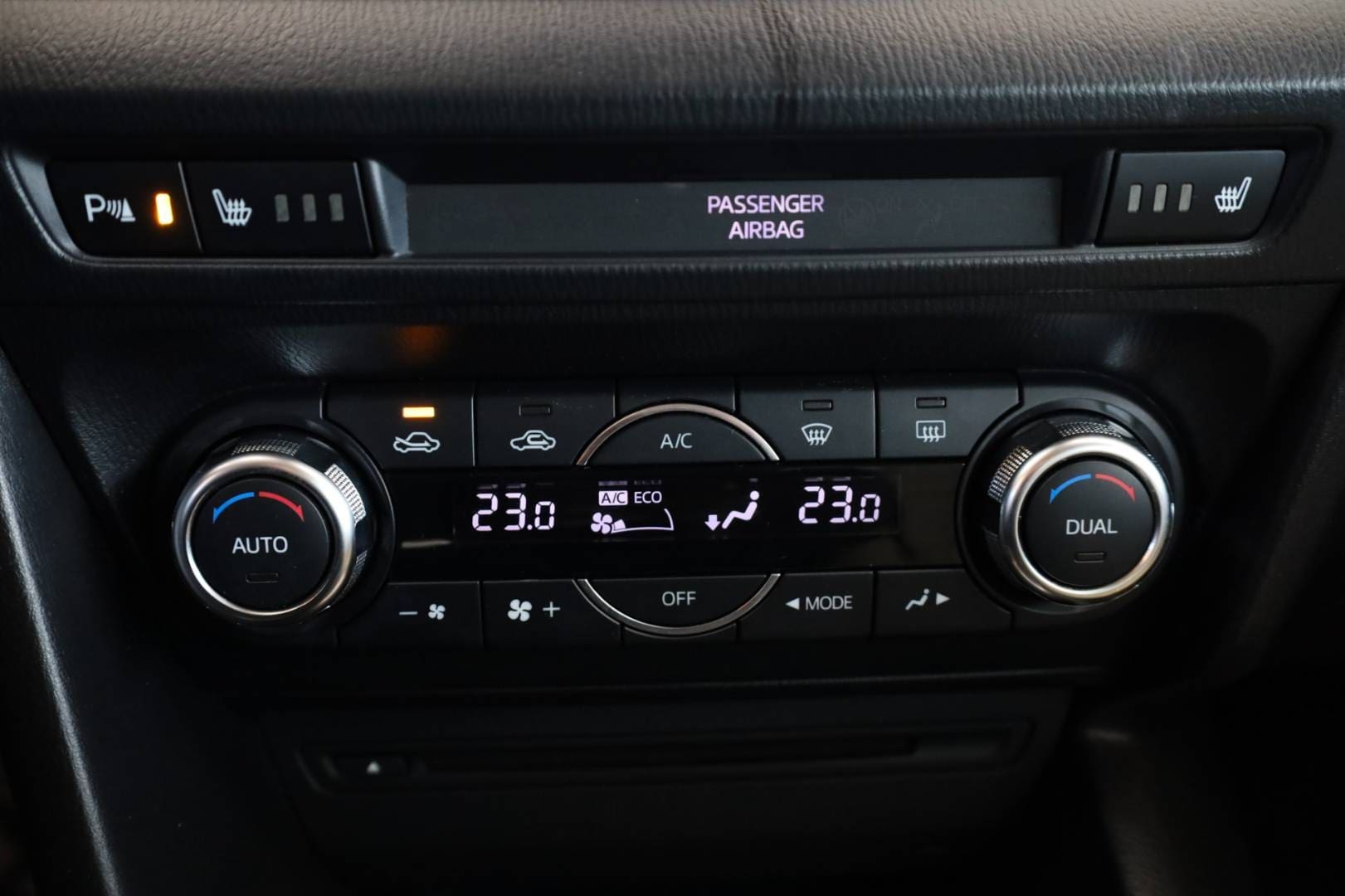 Mazda-3-20-Skyactiv-G120-Revolution-TOP-AT-36