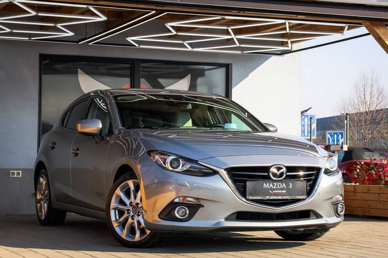 Mazda-3-20-Skyactiv-G120-Revolution-TOP-AT-4