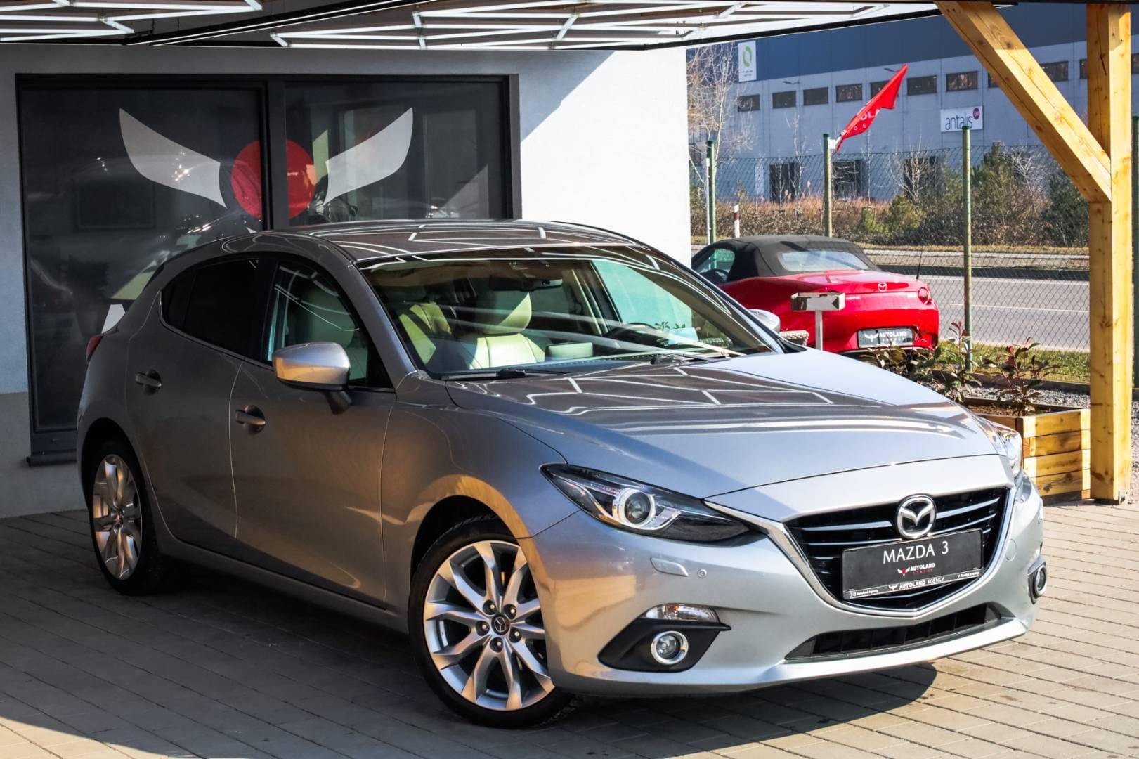 Mazda-3-20-Skyactiv-G120-Revolution-TOP-AT-6