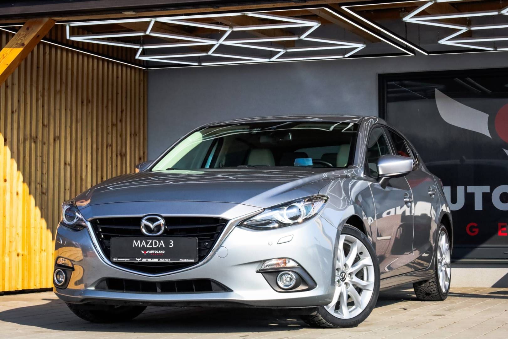 Mazda-3-20-Skyactiv-G120-Revolution-TOP-AT
