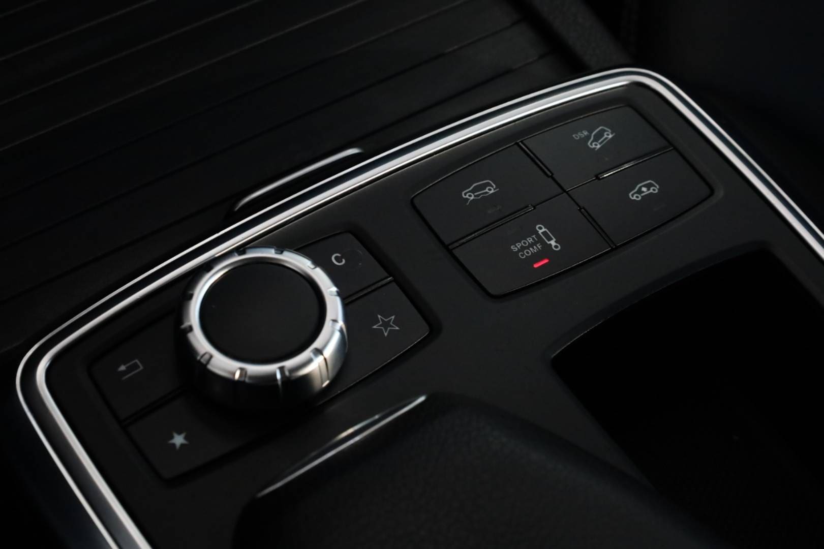 Mercedes-Benz-M-trieda-350-BlueTEC-4matic-38