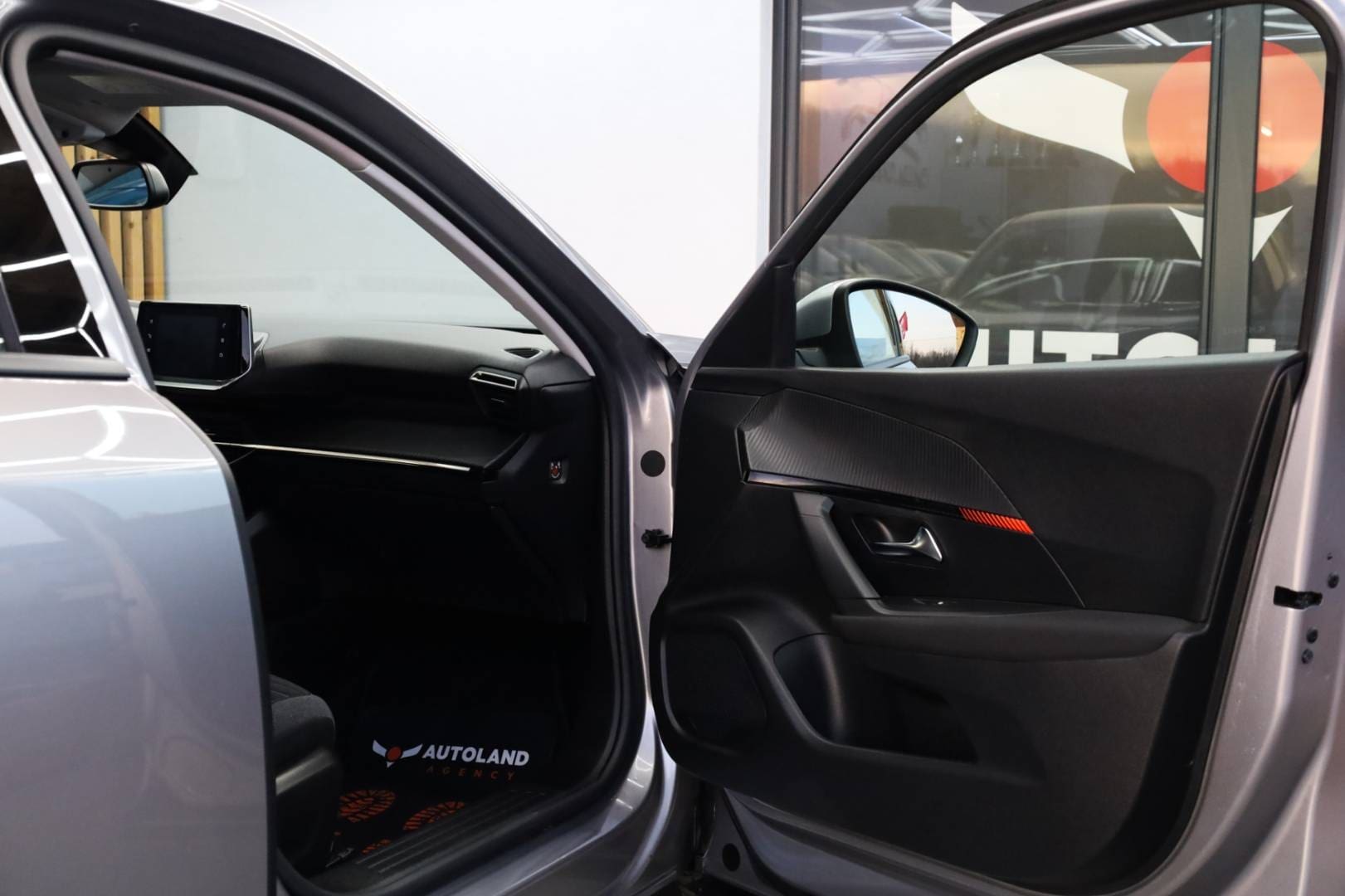 Peugeot-2008-15-BlueHDi-130-Active-Business-EAT8-54