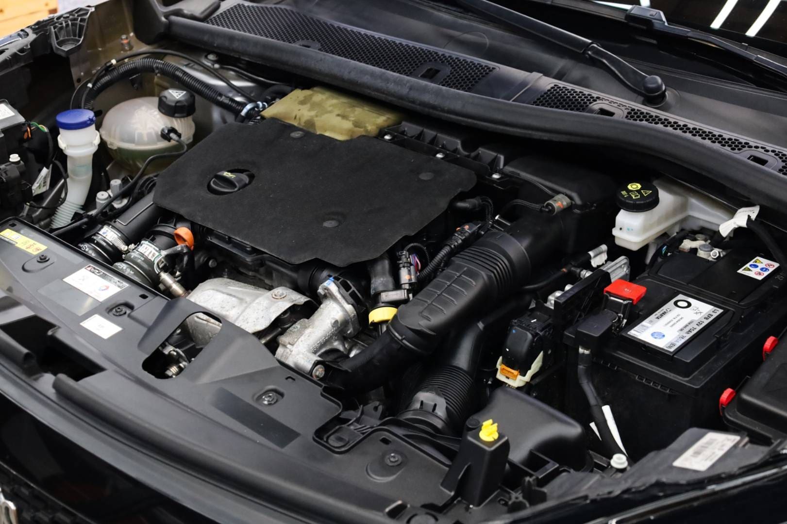 Peugeot-2008-15-BlueHDi-130-Active-Business-EAT8-60