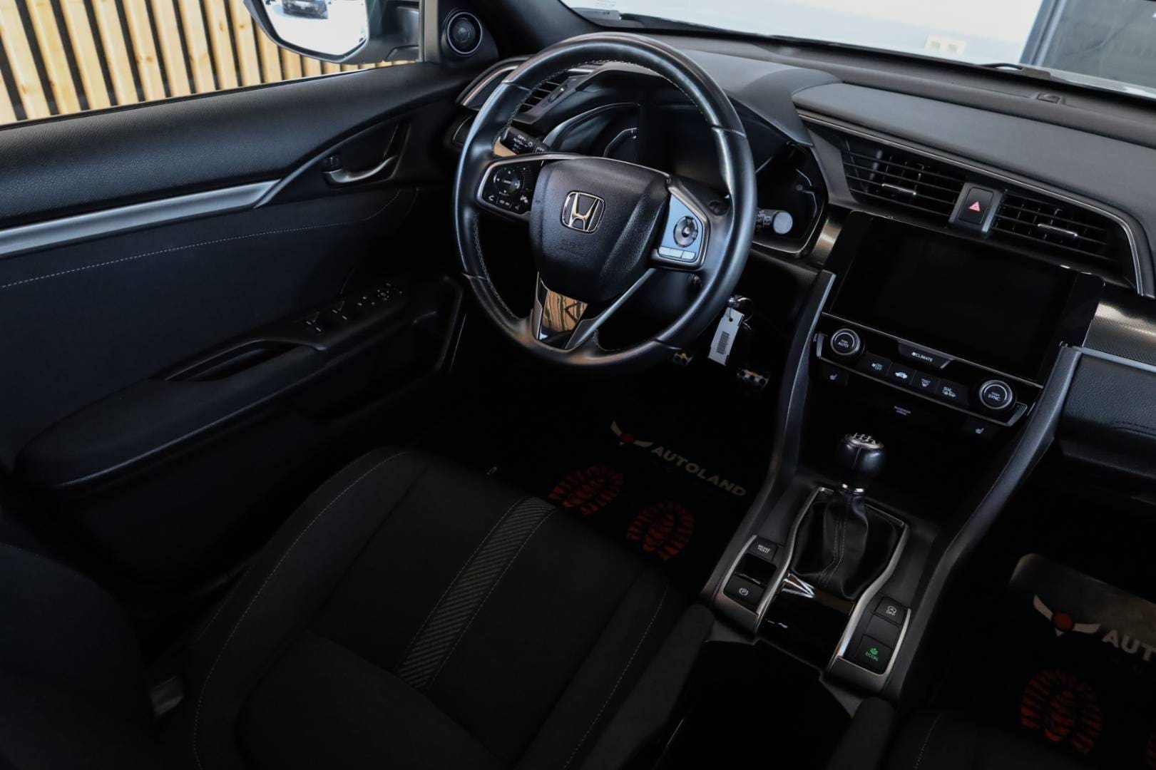 Honda-Civic-10-DOHC-VTEC-Turbo-Elegance-18