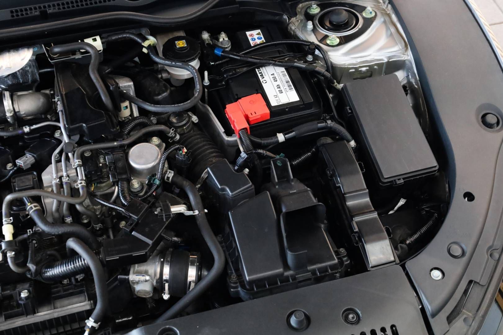 Honda-Civic-10-DOHC-VTEC-Turbo-Elegance-53