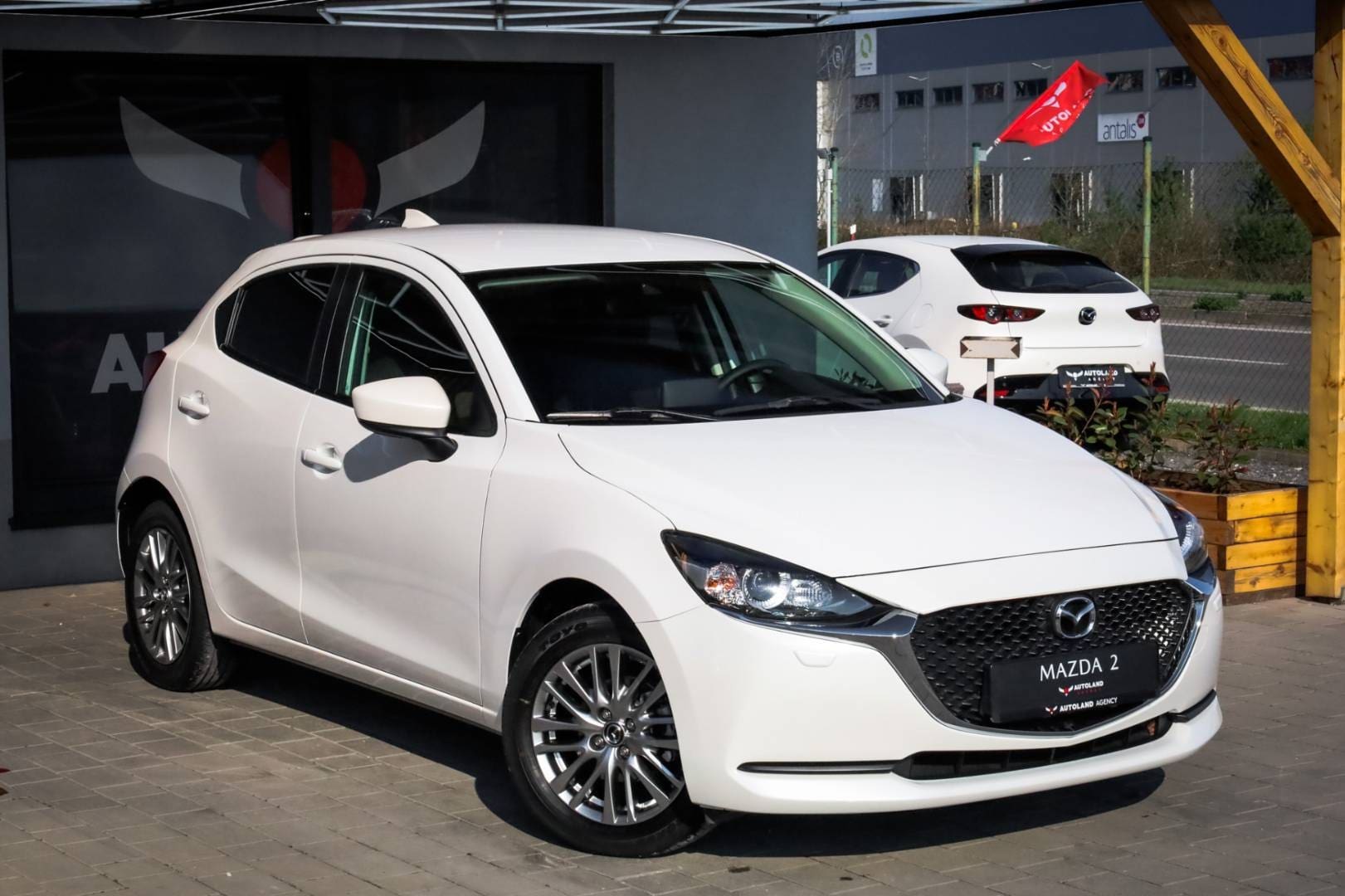 Mazda-2-15-Skyactiv-G75-Takumi-4