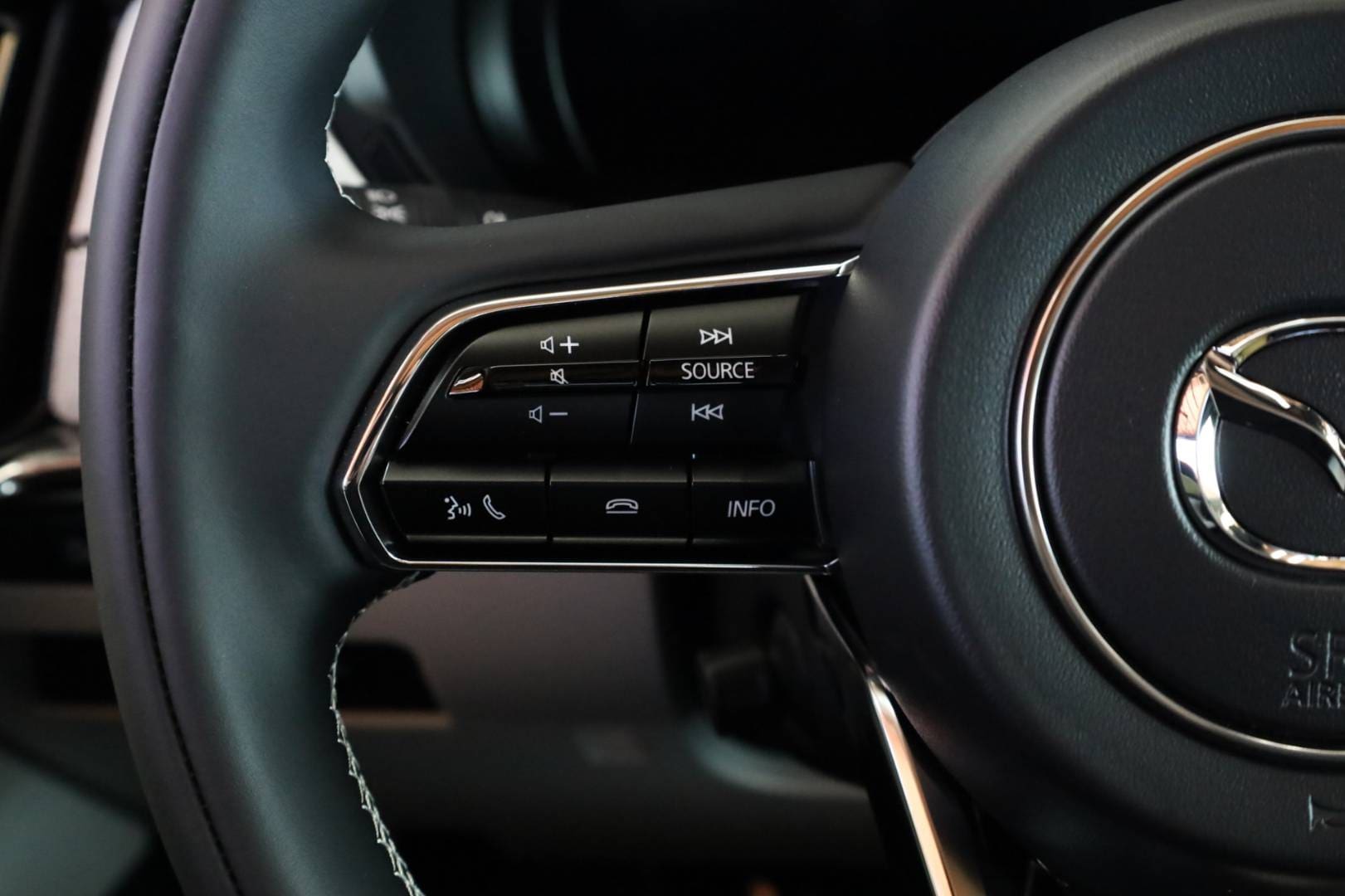 Mazda-CX-60-33-e-Skyactiv-D254-mHEV-Takumi-AWD-AT-25
