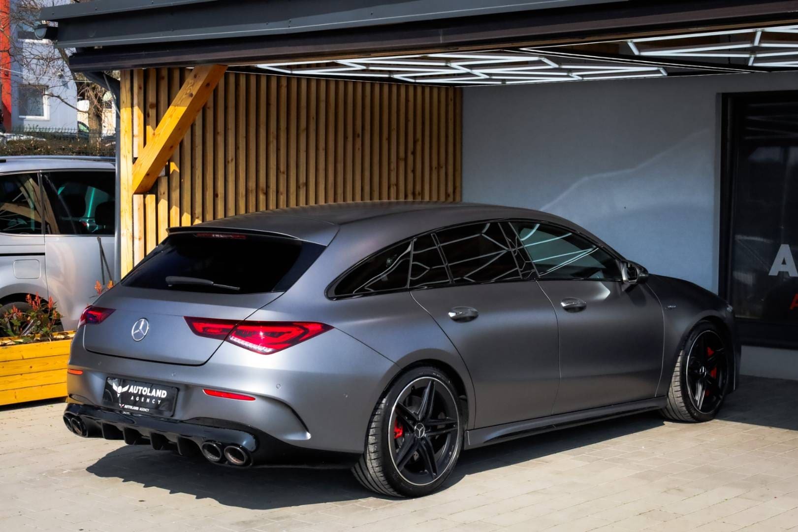 Mercedes-Benz-CLA-Shooting-Brake-AMG-45-S-4MATICAT-6