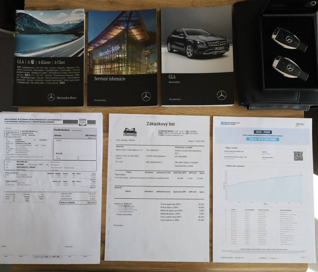 Mercedes-Benz-GLA-180-AT-55