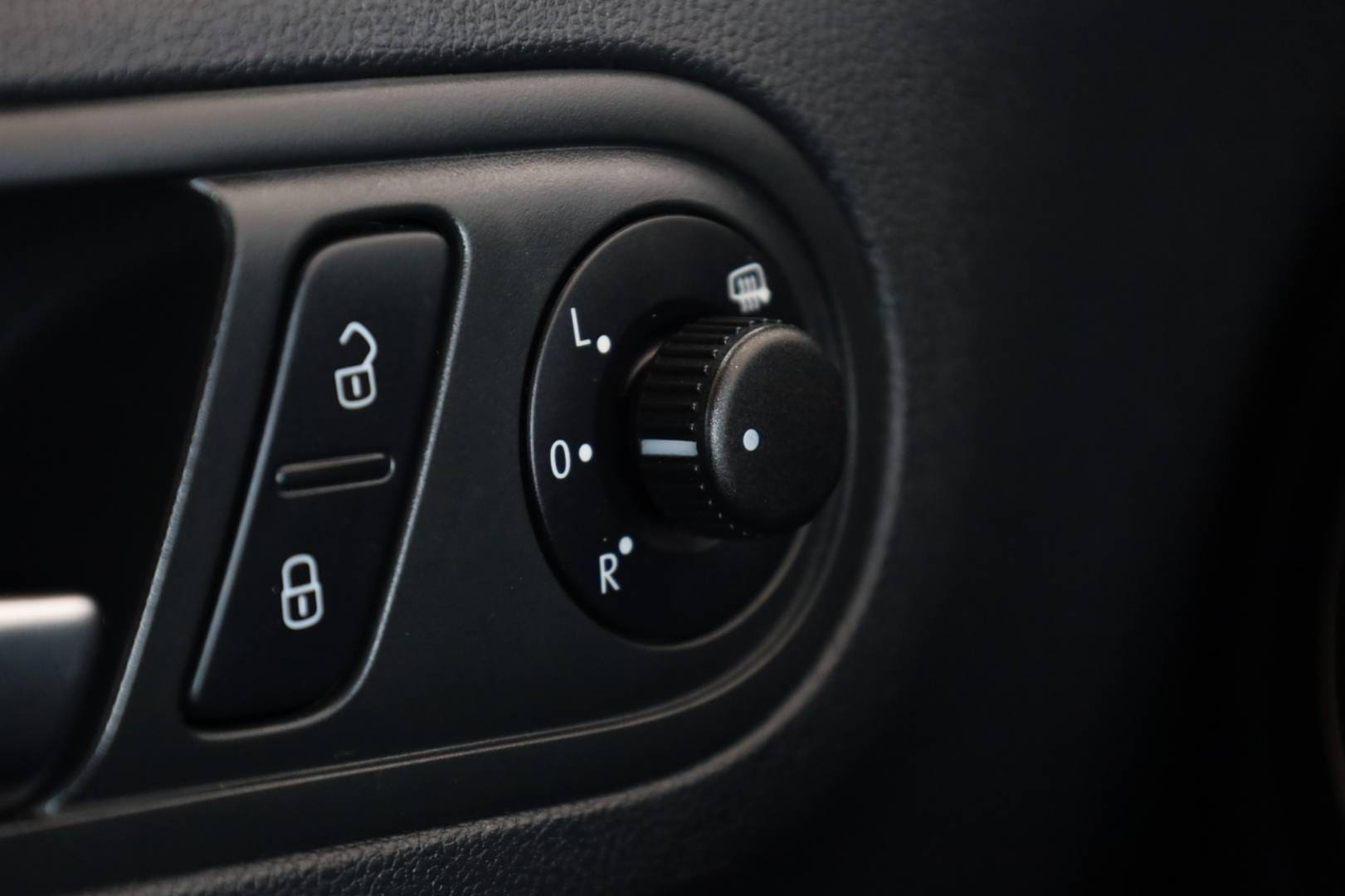 Volkswagen-Beetle-12-Basis-TSI-33