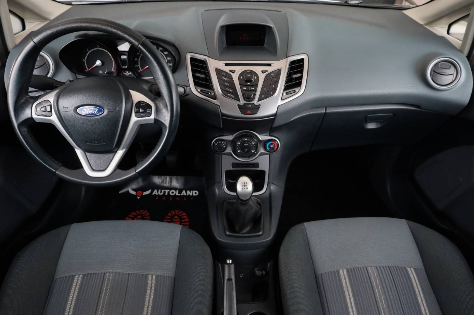 Ford-Fiesta-16-TDCi-Duratorq-Trend-12