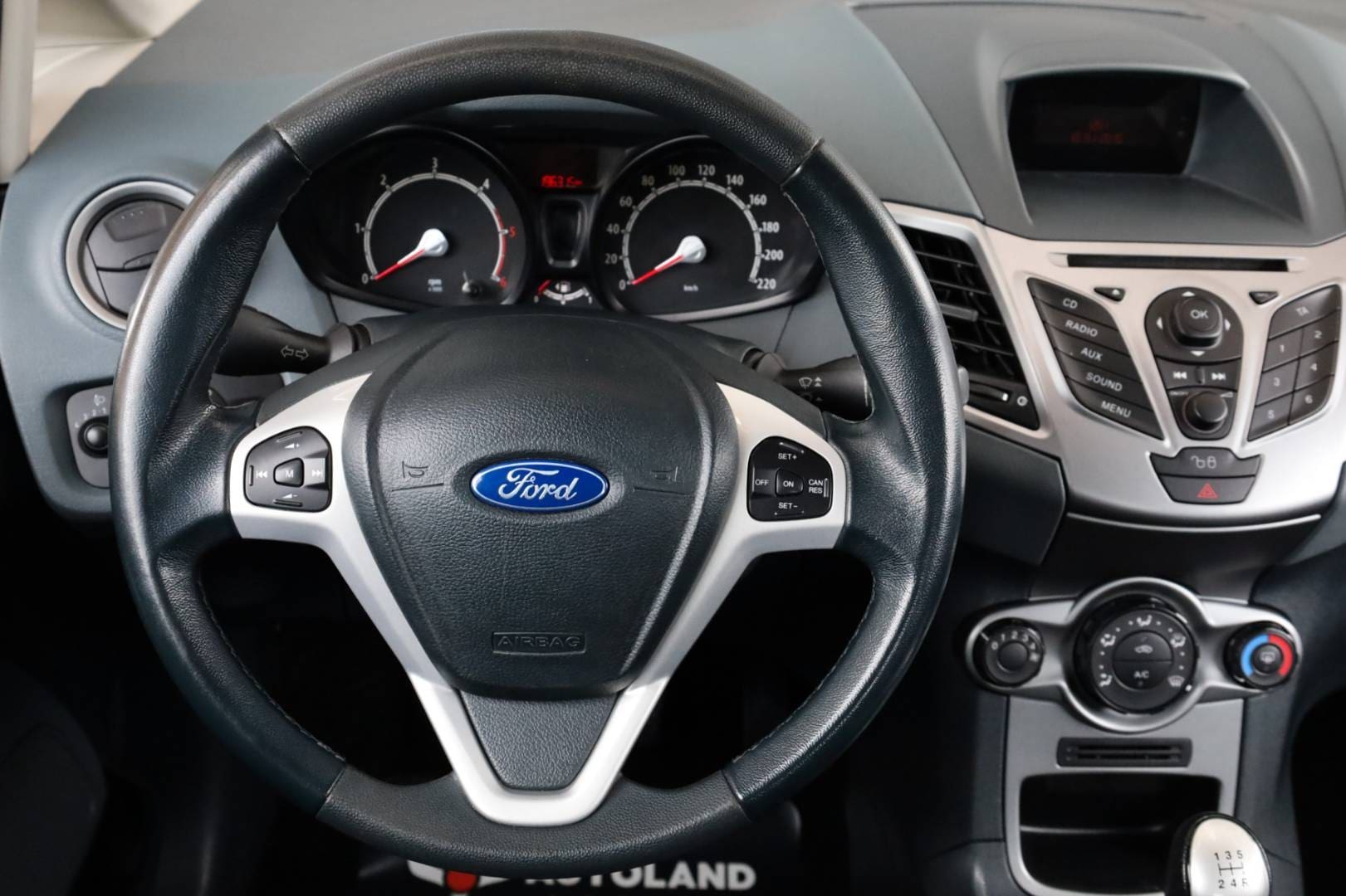 Ford-Fiesta-16-TDCi-Duratorq-Trend-16