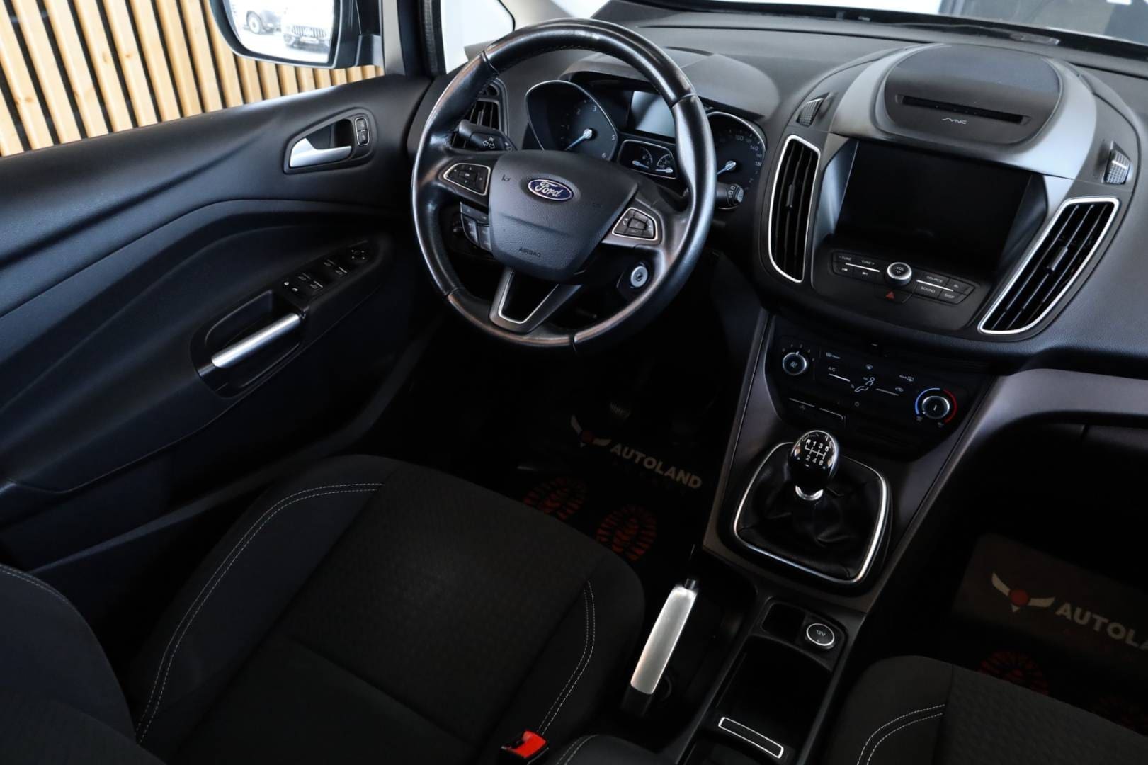 Ford-Grand-C-Max-15-TDCi-120k-Business-14