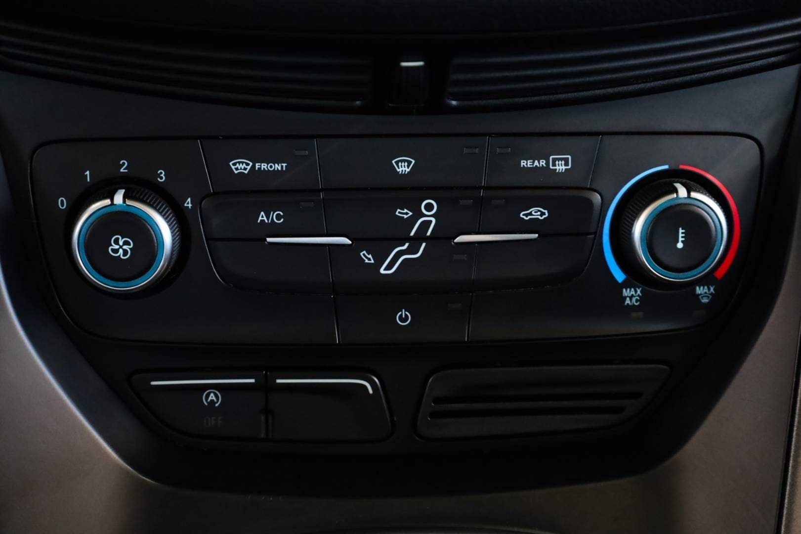 Ford-Grand-C-Max-15-TDCi-120k-Business-31
