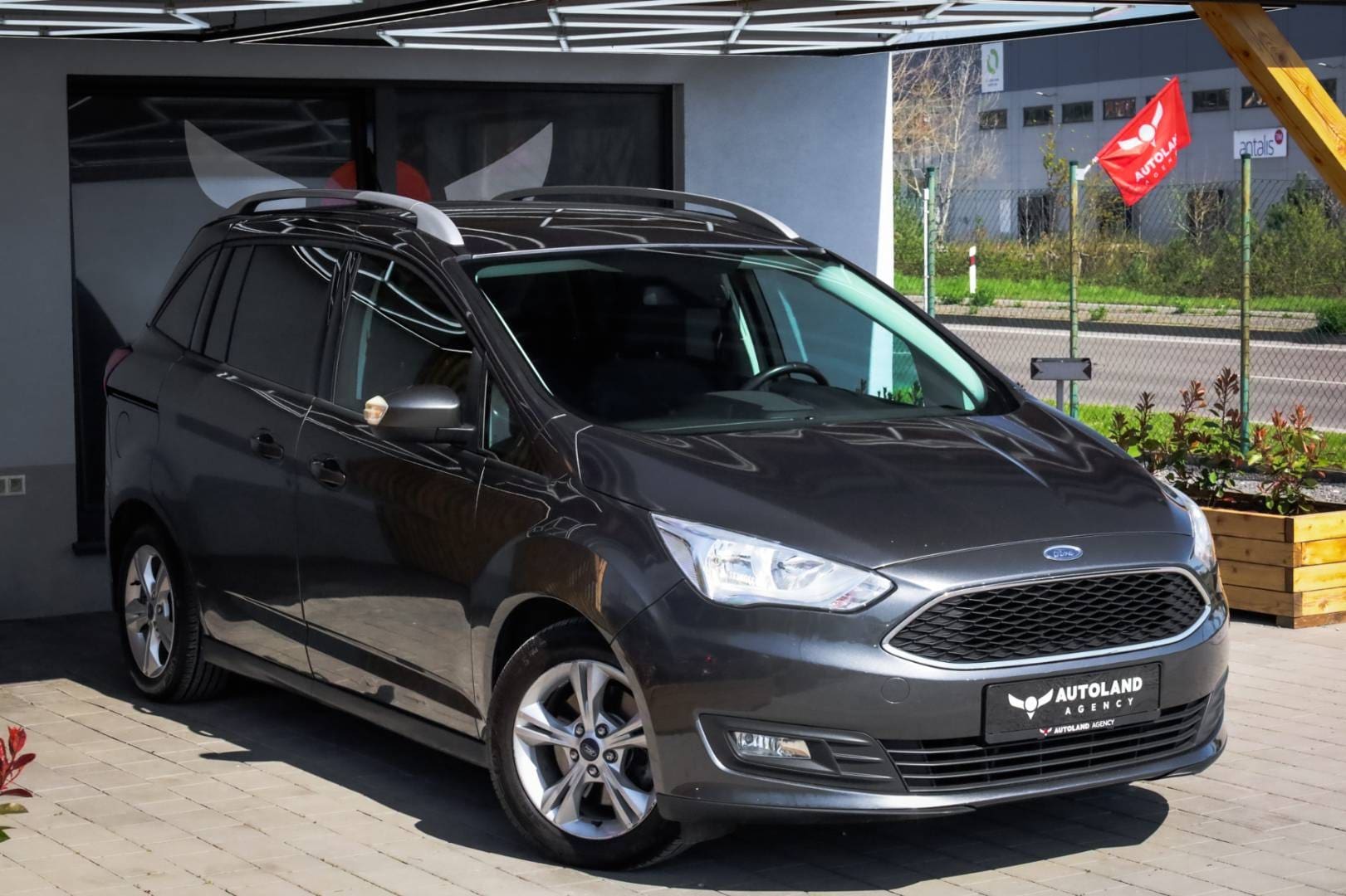 Ford-Grand-C-Max-15-TDCi-120k-Business-4
