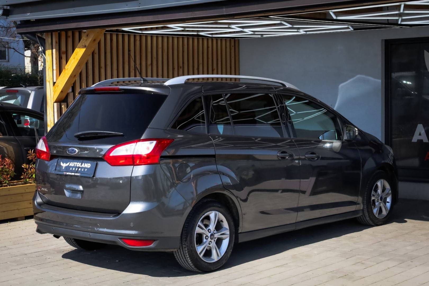 Ford-Grand-C-Max-15-TDCi-120k-Business-6
