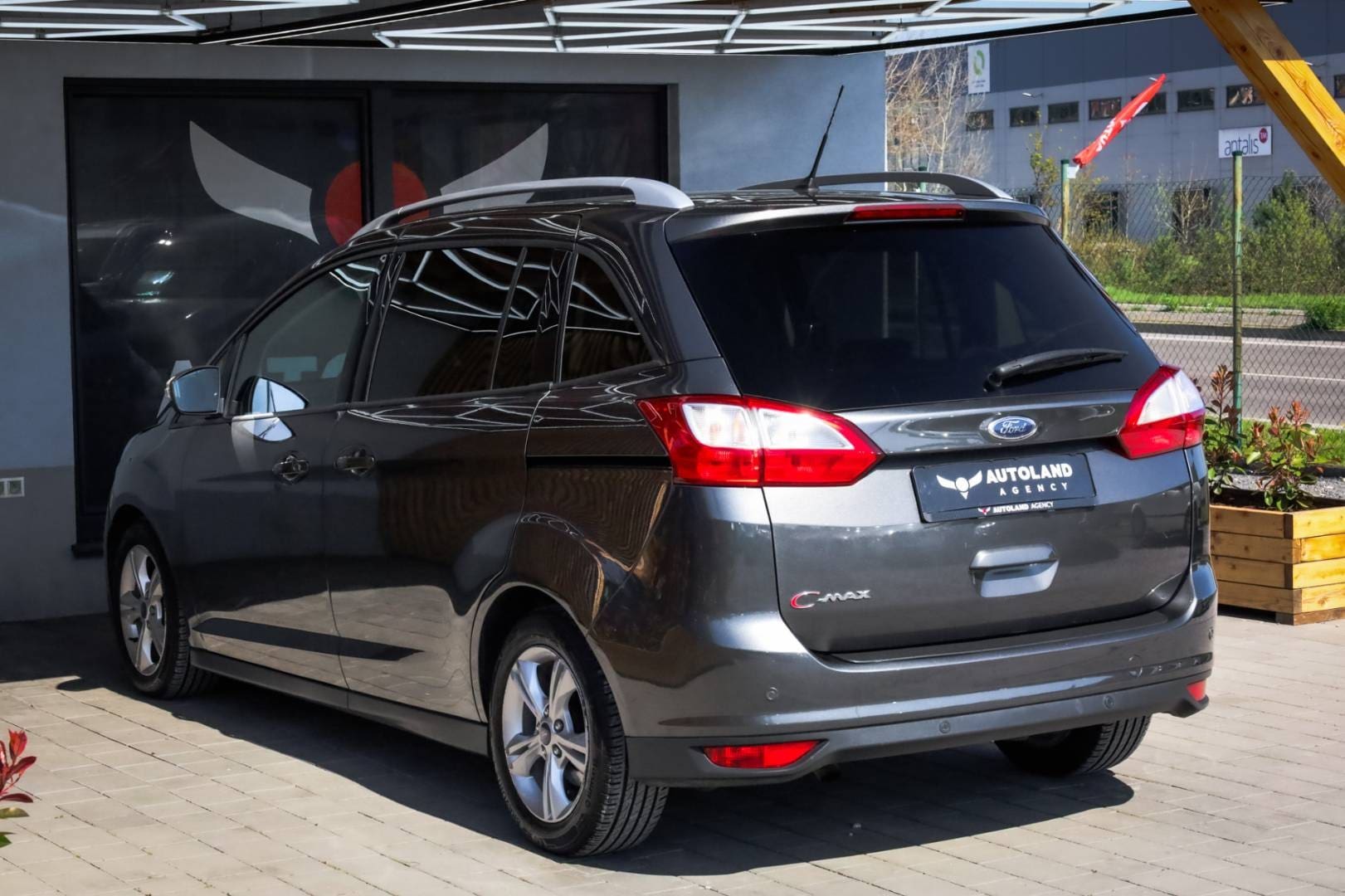 Ford-Grand-C-Max-15-TDCi-120k-Business-9