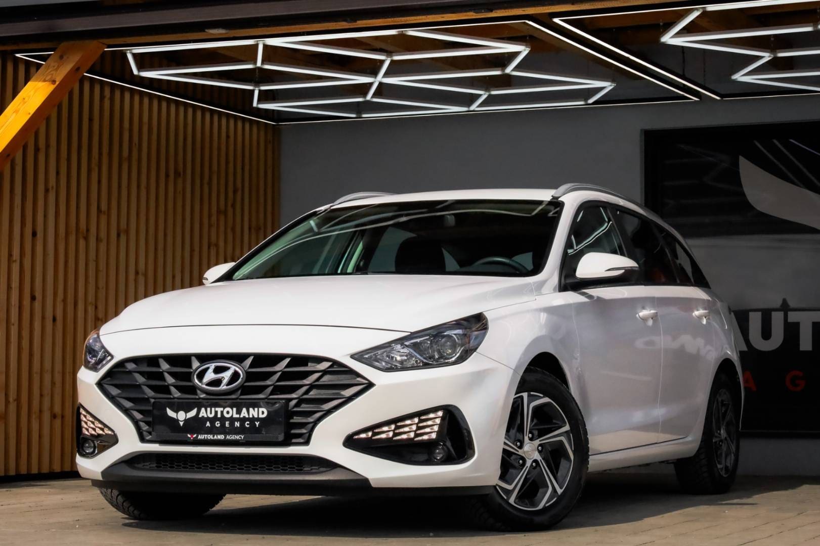 Hyundai-i30-CW-16-CRDi-Comfort-DTC