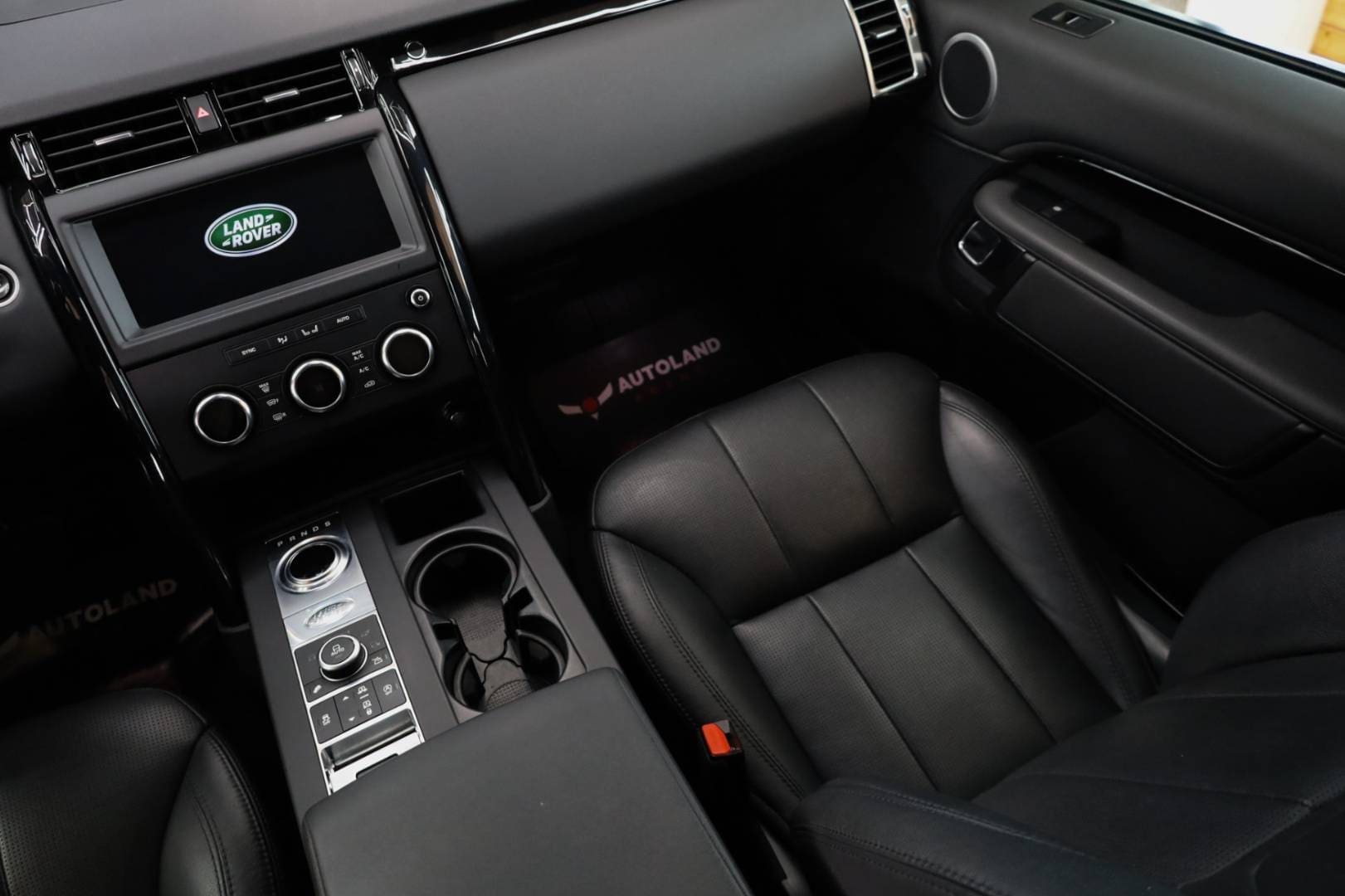 Land-Rover-Discovery-30D-SDV6-306k-HSE-Luxury-AWD-AT-13