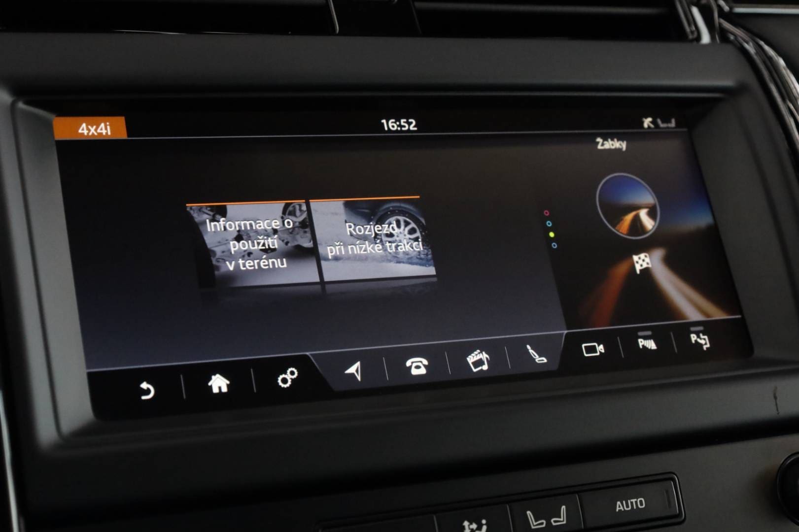 Land-Rover-Discovery-30D-SDV6-306k-HSE-Luxury-AWD-AT-31