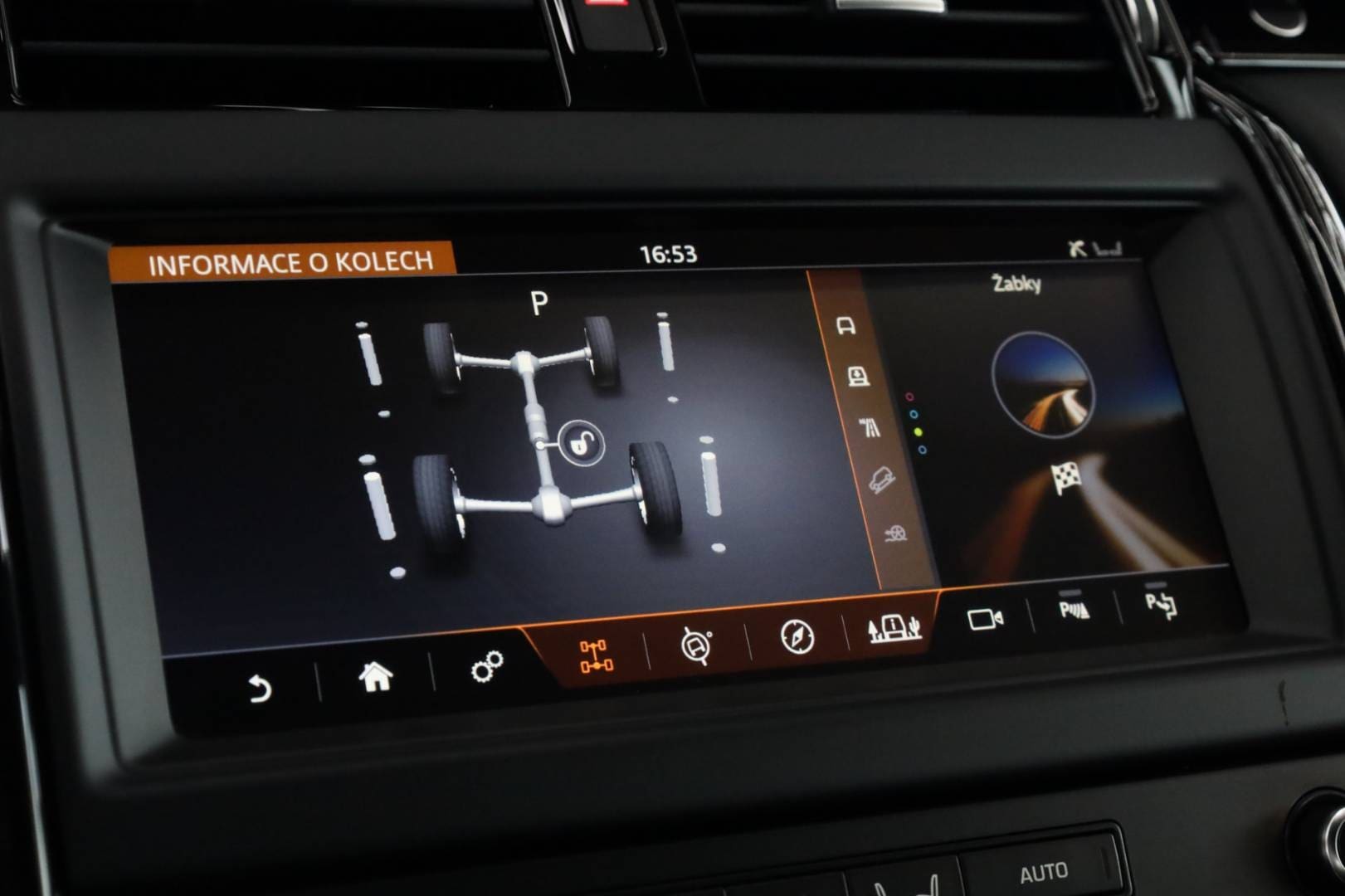 Land-Rover-Discovery-30D-SDV6-306k-HSE-Luxury-AWD-AT-32