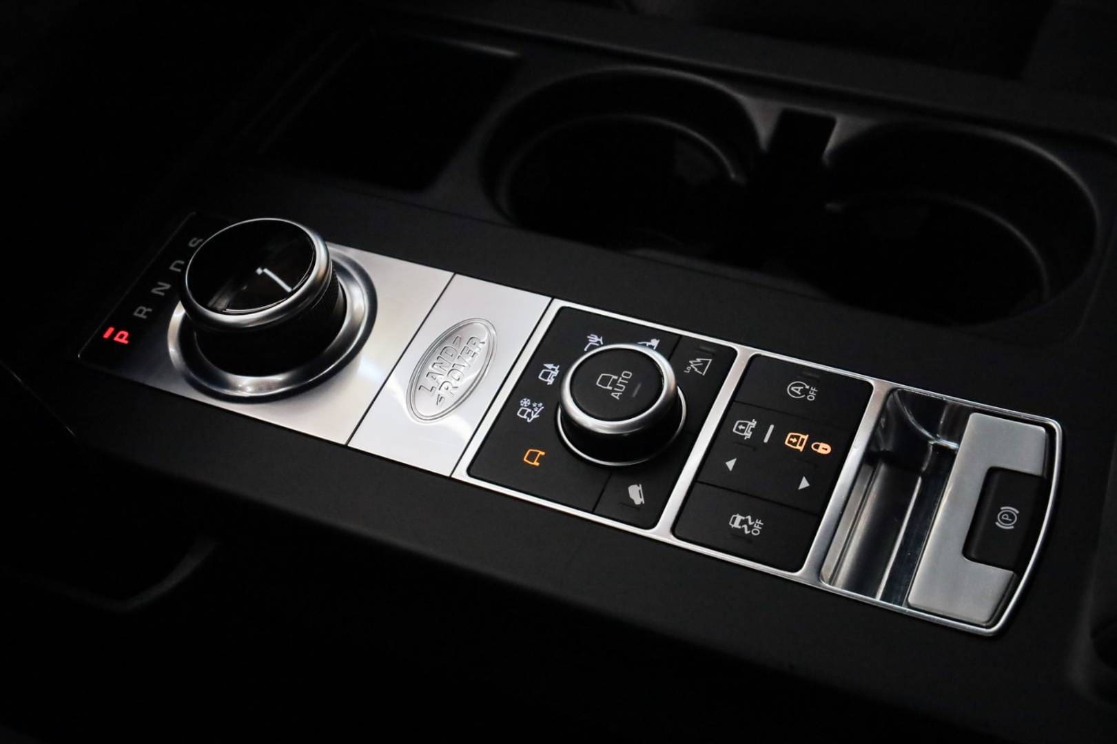 Land-Rover-Discovery-30D-SDV6-306k-HSE-Luxury-AWD-AT-38