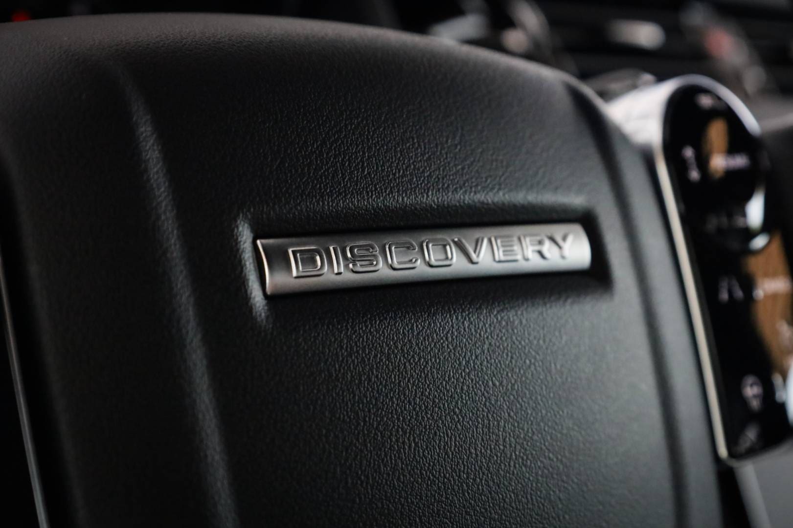 Land-Rover-Discovery-30D-SDV6-306k-HSE-Luxury-AWD-AT-41