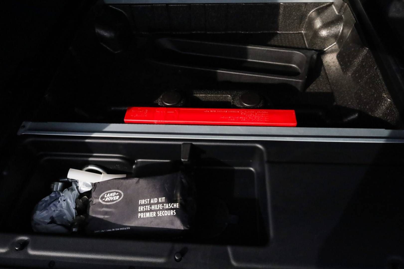 Land-Rover-Discovery-30D-SDV6-306k-HSE-Luxury-AWD-AT-51