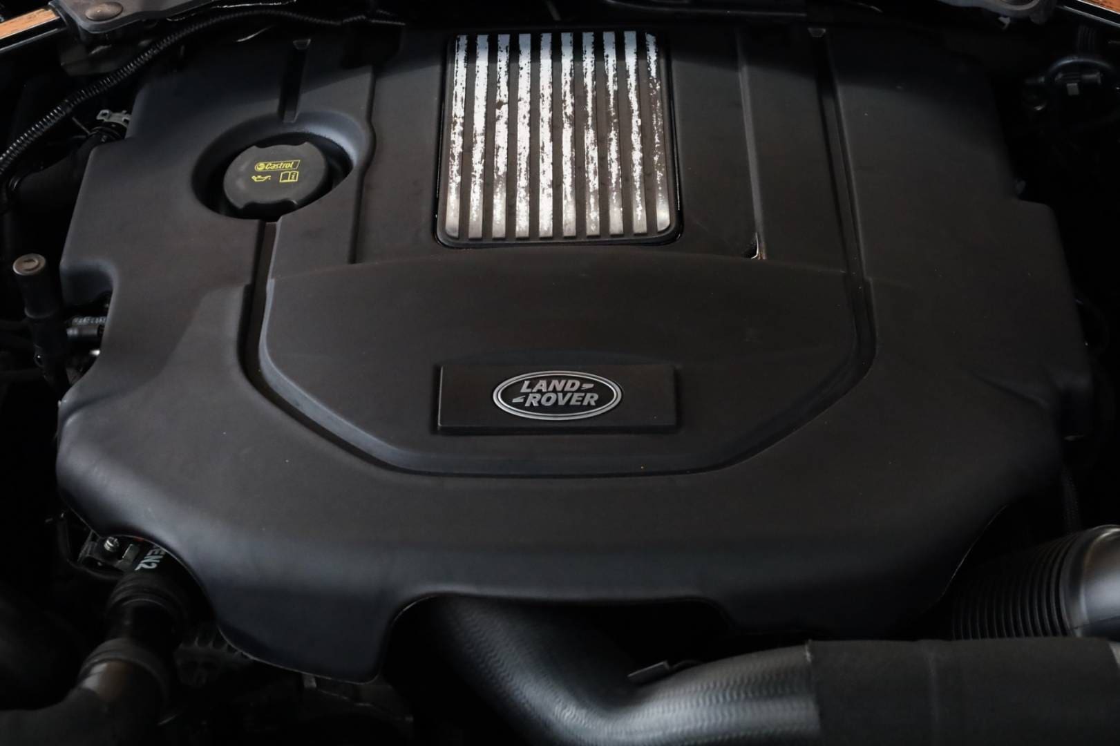 Land-Rover-Discovery-30D-SDV6-306k-HSE-Luxury-AWD-AT-58