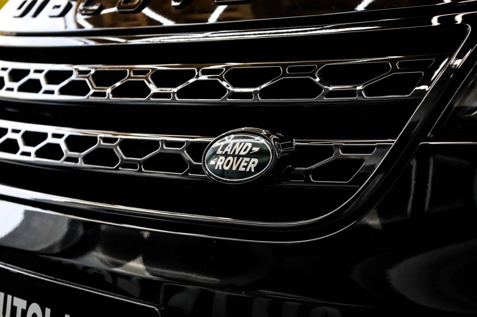 Land-Rover-Discovery-30D-SDV6-306k-HSE-Luxury-AWD-AT-62