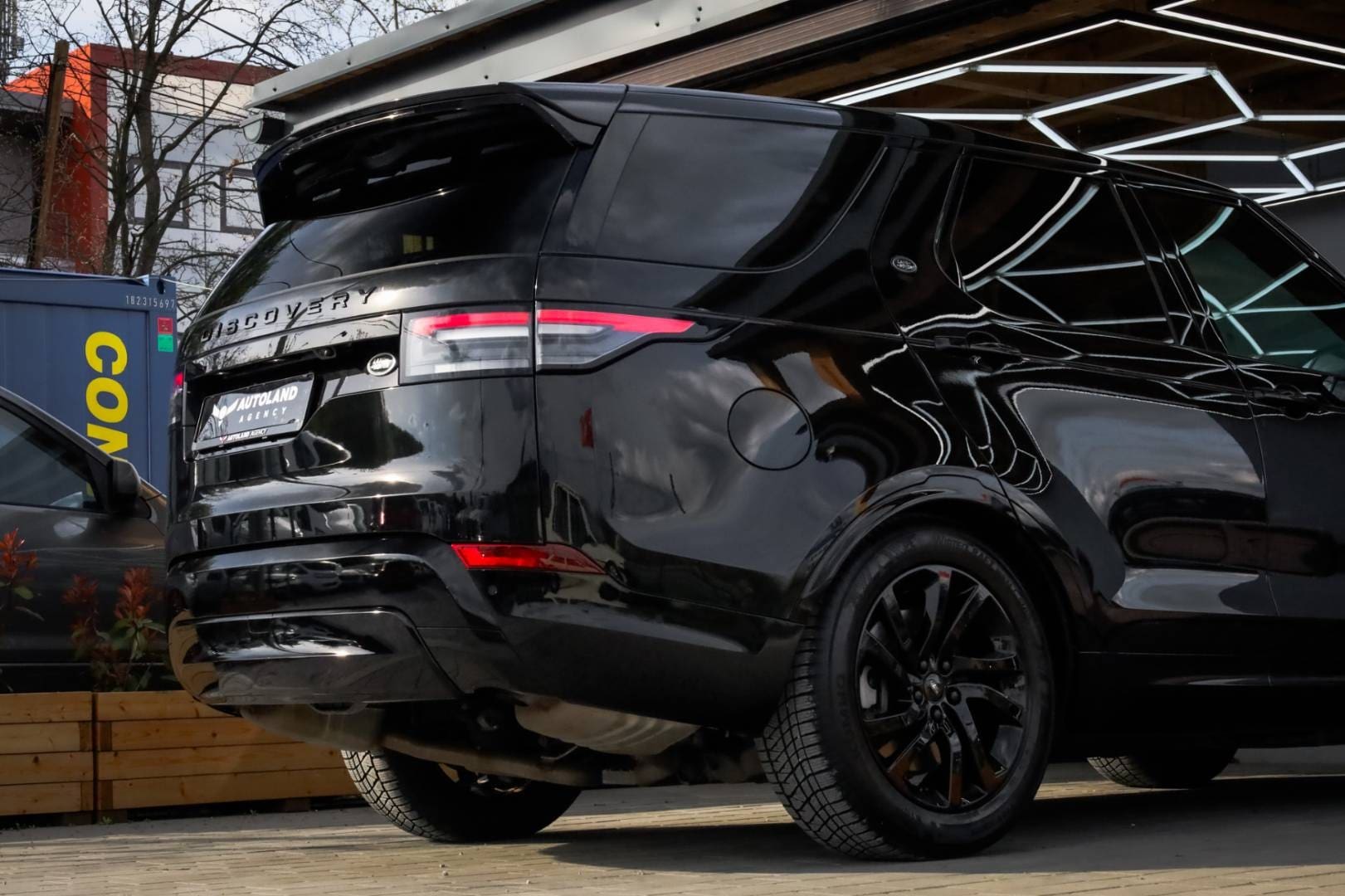 Land-Rover-Discovery-30D-SDV6-306k-HSE-Luxury-AWD-AT-64
