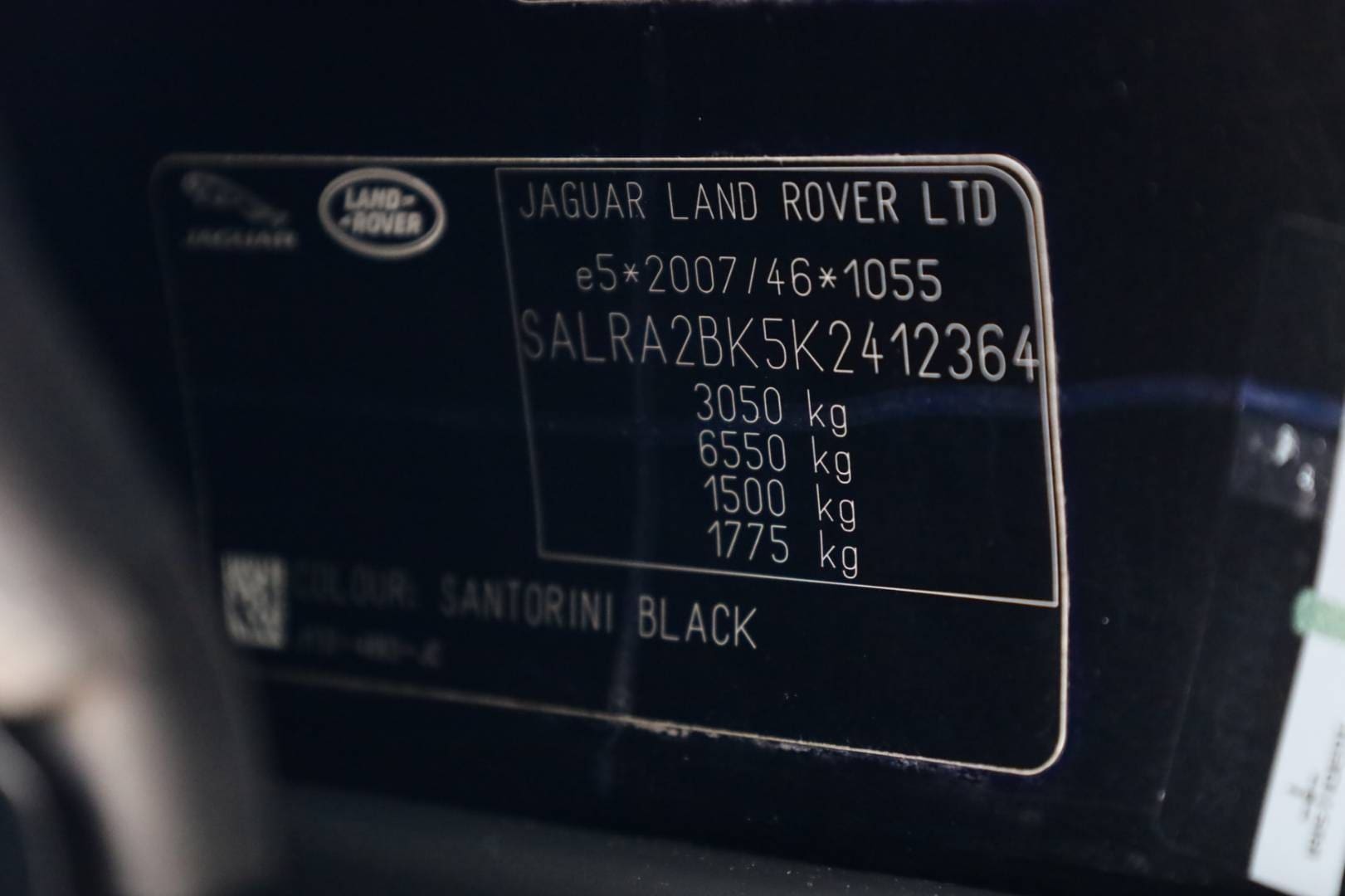 Land-Rover-Discovery-30D-SDV6-306k-HSE-Luxury-AWD-AT-65